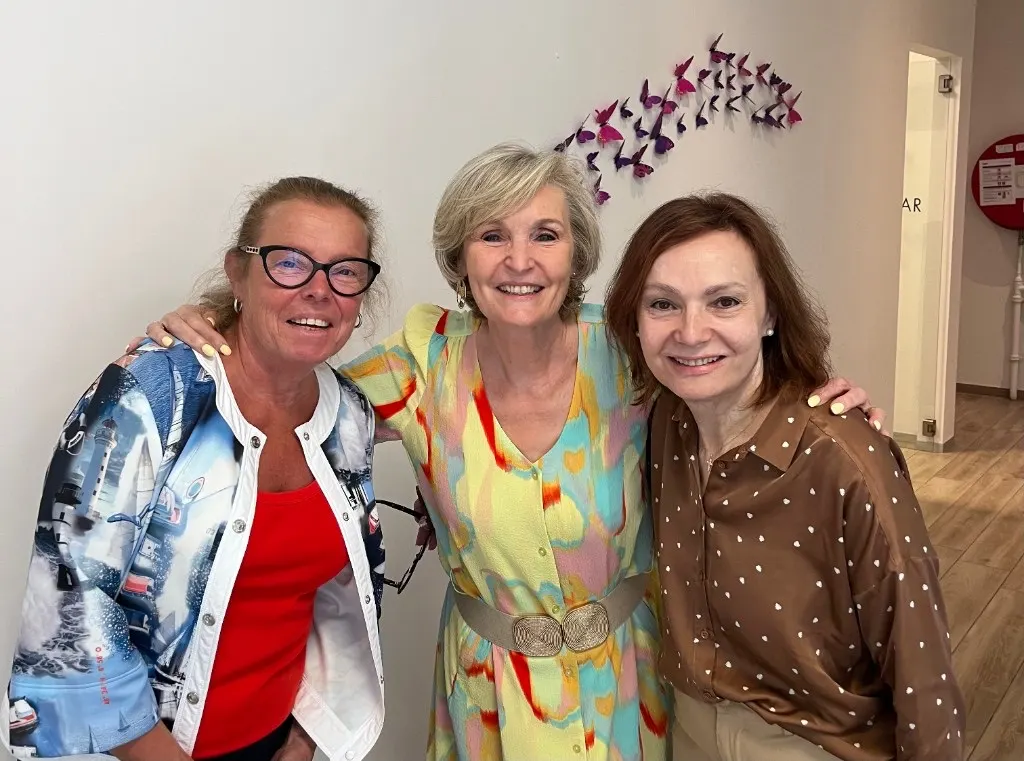 Het Skinstorm-team, van links naar rechts: dokter Cindy Lafaire, Diana Horemans en Lana Tcherepiouk